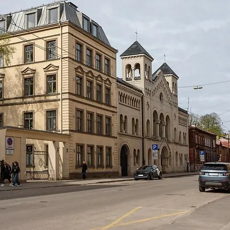Park I Quiet Center I Fast Wi-fi I Cozy Apartman Riga