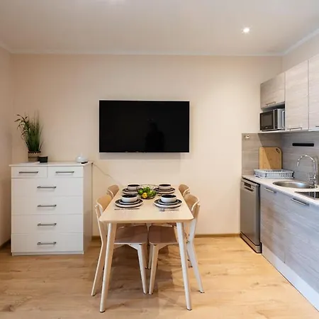 Apartment Park I Quiet Center I Fast Wi-fi I Cozy *