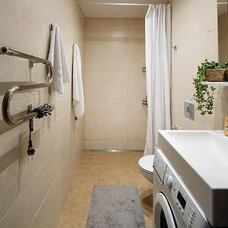 Apartment Park I Quiet Center I Fast Wi-fi I Cozy *