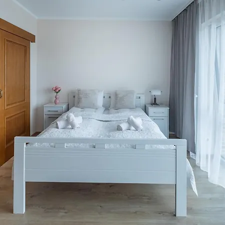 Park I Quiet Center I Fast Wi-fi I Cozy Apartment Riga